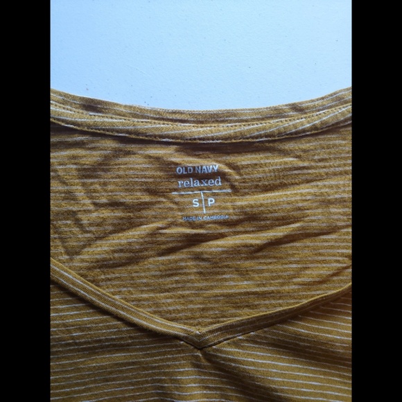 3 for $15 Old Navy Long Sleeve Relaxed Fit Tee - Picture 4 of 5